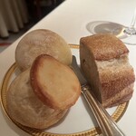 アピシウス - パンもたくさんの中から欲しいだけいただけます。