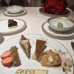 アピシウス - 本日のワゴンデザートとアイスクリームやシャーベット