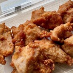 山武鶏肉店 - 料理写真:とても 柔らかな から揚げです