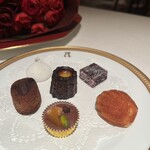 アピシウス - ミニャルディーズ