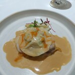 シェ ケンタロウ - 大平目・赤海老のラヴィオリ・ソースアルベール