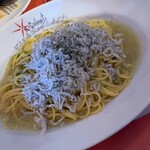 イタリア食堂 イルキャンティ - シラスのペペロンチーノ