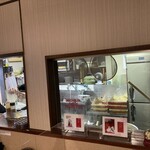 麺酒処 ぶらり - 厨房。