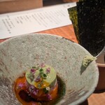 永来権 - ささみとアボカドのタルタル。　海苔に乗せてパクっと美味しい