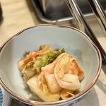 味道苑 - お通し代わりのキムチ