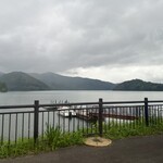 奥裏磐梯らぁめんや - お店の前に広がる景色