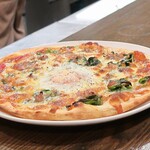 トリワイン ＰＩＫＯＳＨＨＨＵ - ハンバーグミンチとちぢみほうれん草のビスマルク 焼き上がり！