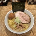 きくちひろき - 中間醤油らーめん＋味付玉子＋らーめん麺増し