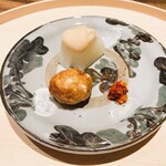 温石 - 聖護院大根のふろふき、しんじょ、自家製柚子胡椒