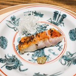 温石 - 金目鯛の炭火焼き