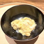 温石 - ハマグリの出汁を使った玉丼