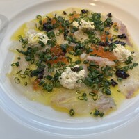 レストラン アルティザン（restaurant Artisan） - 鮮魚のカルパッチョ　本日はヒラメ