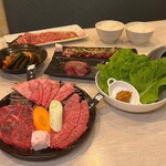お肉屋さんが『君に、焼いて揚げる。』 - 