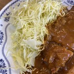 桐半 - 千切りキャベツとカツカレールーをズームで