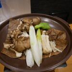 鶏豚ちゃん ろっか - 朴葉味噌焼き