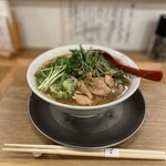 麺や 七彩 - 芹味噌 1400円(大盛り無料)