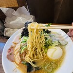 麺屋 誠 - 【味噌＝中細縮れ麺】