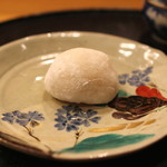 Suzue - 桃の大福餅