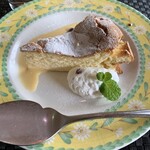 りんでんばーむ - ケーキセット　605円　ガトーフロマージュ