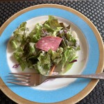 りんでんばーむ - しらすの長ねぎのペペロンチーノ&ミニドリア　ガーリックトースト付　1,375円　のサラダ