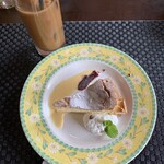 りんでんばーむ - ケーキセット　605円　ガトーフロマージュとアイスコーヒー