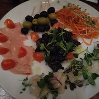 バル デ エスパーニャ ムイ 東京店 - 