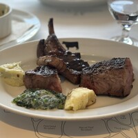 37 Steakhouse & Bar - 