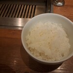 焼肉うしごろ - 魚沼産コシヒカリご飯です。