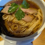 淡麗醤油らぁ麺 鶏松 - 