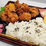 ヤマナカ - 3種醤油と七福醸造白だしの国産鶏もも唐揚げ弁当498円 