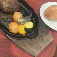 びふてき洋食存じやす - 
