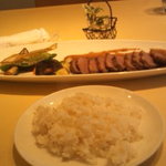 レストランMOMO - 鴨のソテーと玄米ご飯