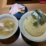ジャパニーズ ラーメン 五感 - 