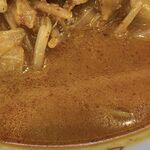 蒙古タンメン中本 - 様々な香辛料の効いたスープ