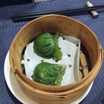 赤坂 四川飯店 - 海老入り翡翠蒸し餃子