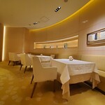 ロオジエ - 内観