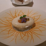 ロオジエ - 貝類の取り合わせ　佐賀県産サフラン風味の野菜とタケノコのエチュベ　生雲丹　潮の香るブイヨン