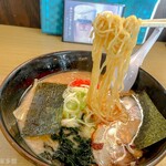 ラーメン とん太 - 料理写真:とん太麺