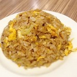 藤九郎 - ミニチャーハン

ミニよりもだいぶ量はありましたが、
それでももっと欲しかった。
味付も油のコーティング加減もかなり好み(^o^)
ここ最近で食べたチャーハンでベストかも。