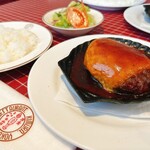 洋食 キムラ - とろとろのチーズに濃厚なソース、ふわふわのハンバーグ…！