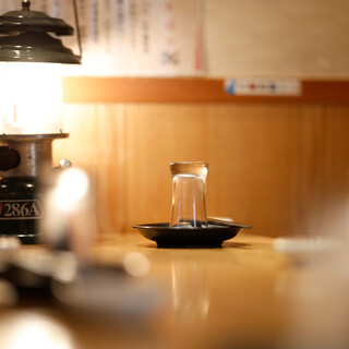 おひとり様カウンター、テーブル席、アウトドアお炬燵席も★