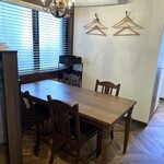 Refugeforestiere 五島 - 半個室テーブル席