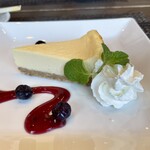 カフェ レストラン ミオリトモ - ジャーマンチーズケーキです