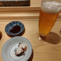 寿司 喜よ志 - 蛸の桜煮と生ビール