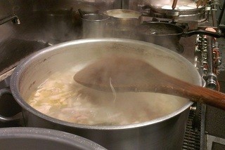 Menyamatsushin - スープは丁寧に仕込んでいます。