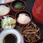 藤花庵 - 伊勢そばの具