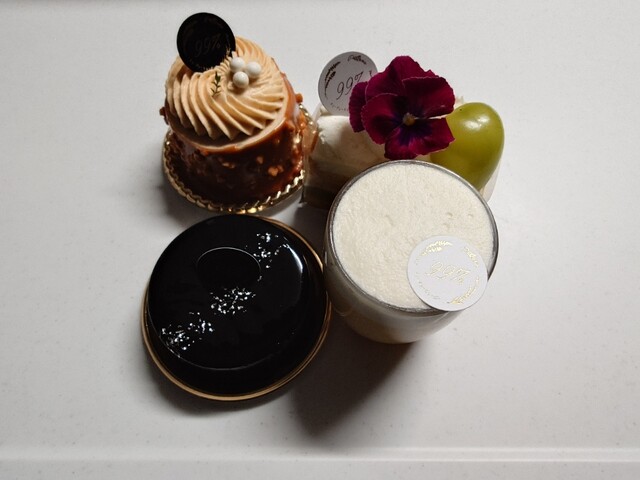 パティシエページです！ ❇︎アイシングクッキー❇︎ 数字とプレートのアイシング