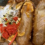 育風堂精肉店 - 肉厚のかつ丼