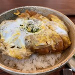 育風堂精肉店 - かつ丼