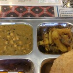 インド料理 パリワル - ロビヤ豆のカレーもアルバジャも美味しい♪